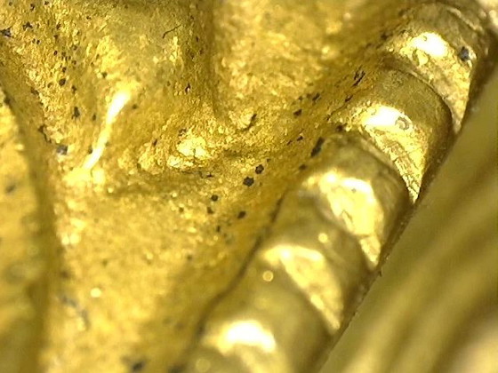Buda de bronce del siglo XIX con restos de oro de 24 quilates – lote 087 – Esculturas, Bronze (photo 12 of 13)