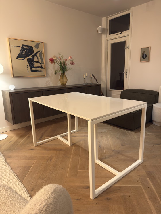 Image 1 of Witte natuursteen eettafel