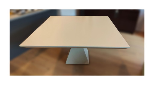 Design eettafel – wit gelakt hout – 150 x 150 cm