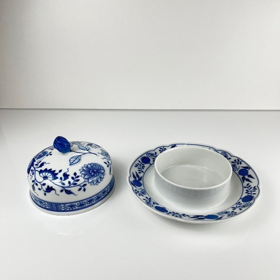 Image 1 of Grote ronde botervloot Hutschenreuther blauw uien porselein Duitsland vintage zeldzaam