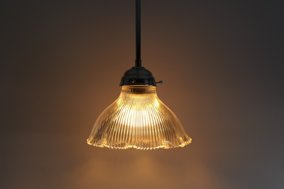 Image 1 of Lampes pendantes en plexiglas transparent strié Holophane