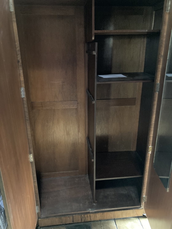 Image 1 of Art deco / nouveau gabinete de chapa de libro de nogal