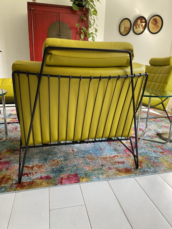 Image 1 of Dos sillones Leolux Volare con reposapiés