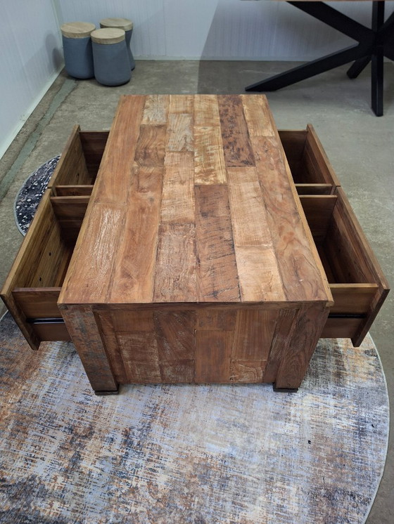 Image 1 of Table basse en teck recyclé avec 4 tiroirs, neuve