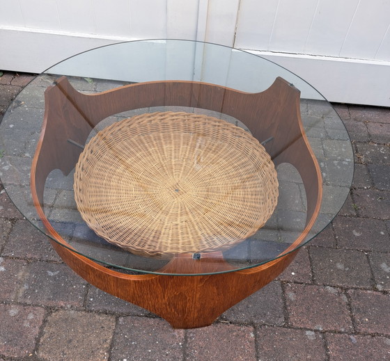 Tavolino rotondo in teak stile Space Age – Tavolini da caffè, Glass, Wood (photo 6 of 9)