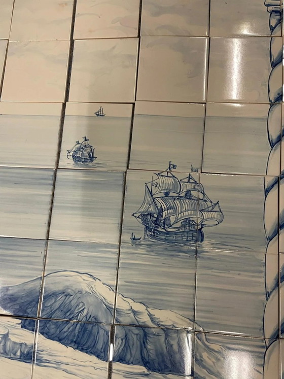 280 piastrelle Azulejos dipinte a mano / Enrico il Navigatore di C. Constantia / Jorge Gardoso 1996 / (photo 6 of 12)