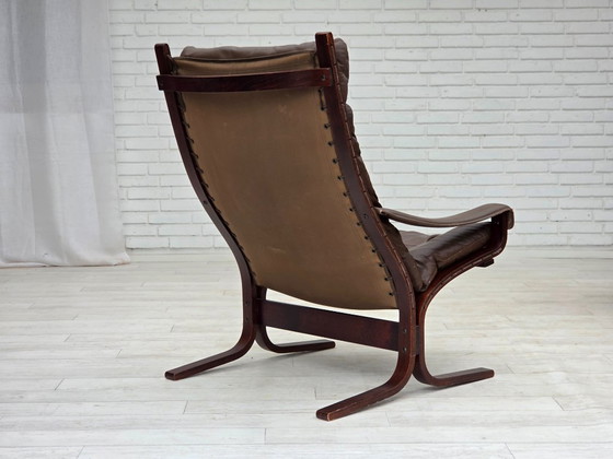 Image 1 of 1970, Noors ontwerp van Ingmar Relling voor Westnofa, model "Siesta" met armleuningen.