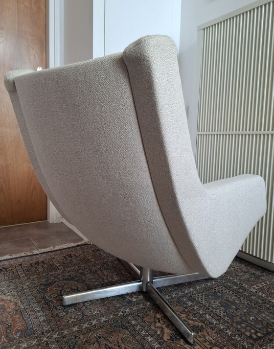 Image 1 of Sillón Artifort restaurado.