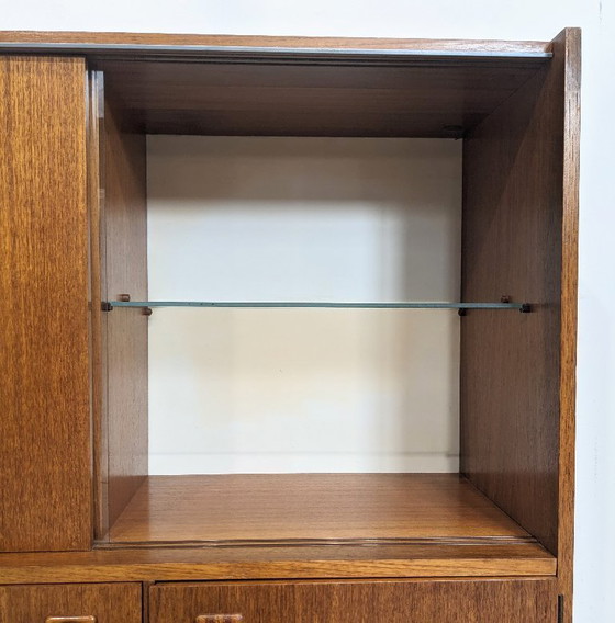 Image 1 of Kompaktes Teak-Highboard im Mid-Century-Modern-Stil