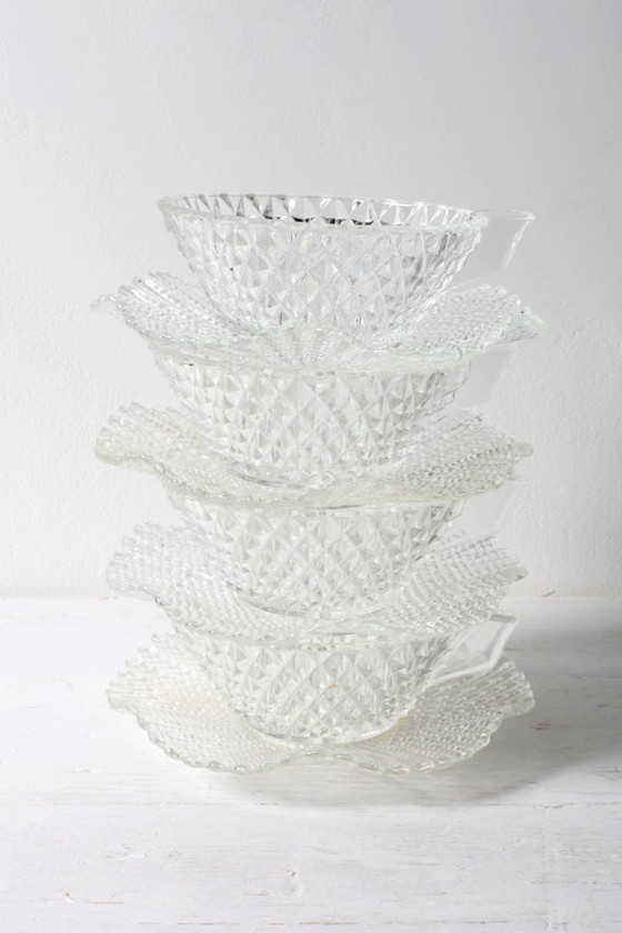 Image 1 of Servizio da tè in vetro trasparente di metà secolo / Decorazione con taglio a diamante / 4 tazze + 4 piattini / Italia / Anni '6