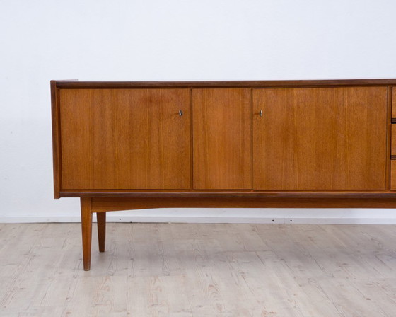 Image 1 of Dressoir van teakhout in Scandinavisch design, fabrikant Bartels