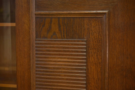 Brutalist display cabinet in oak by Charles Dudouyt, 1940s. – Wood, Glass, Art Deco (photo 2 of 15)