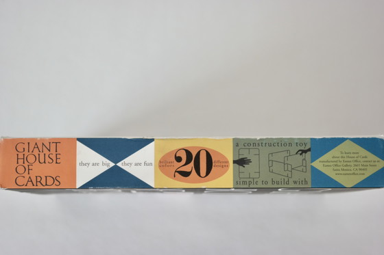 Image 1 of Eames, reusachtig kaartenhuis, ontworpen door Ray & Charles in 1952