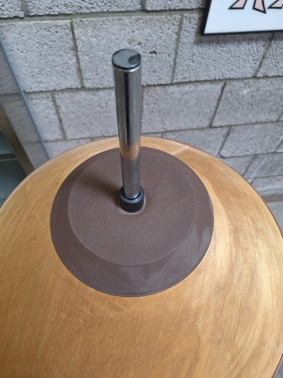 Image 1 of Herda staande schemerlamp met houten fineerkap