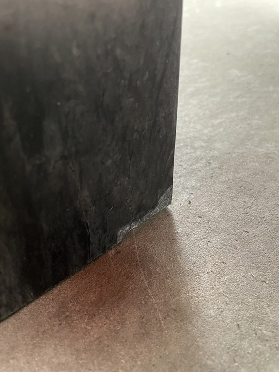 Image 1 of Zwart marmeren salontafel uit de jaren zeventig 