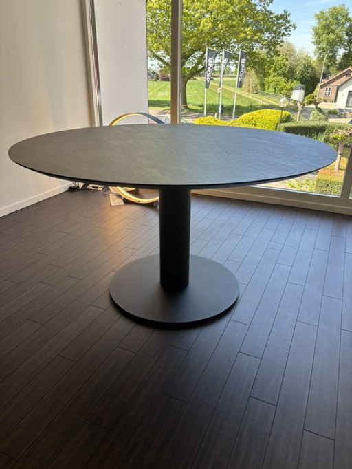 Topform Gyro dining table - Ø140