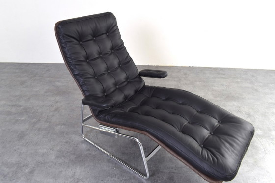 Chaise longue modelo Fenix ​​de piel y cromo de Bauhaus, diseñada por Sam Larsson para Dux. – Leather, Metal (photo 13 of 16)