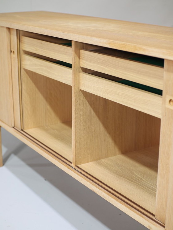 Image 1 of Eiken lowboard dressoir Deens vintage