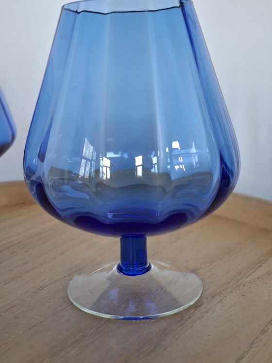 Image 1 of Set of 2 Vintage Cobalt Blue Glass Vases - Empoli Style - 16 cm

Beautiful Mid-Century Modern Blue Goblet Vases (Set of 2)