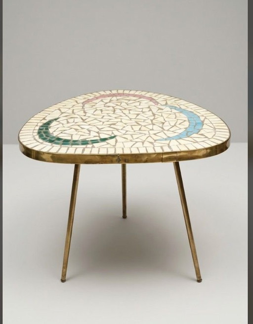 Mesa auxiliar de mosaico Mid-Century (años 50) – Hecha a mano y triangular
