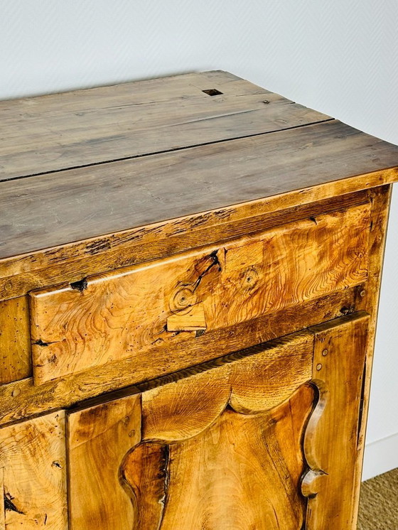 Image 1 of Buffet provinciale in noce, 1800