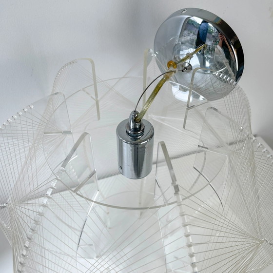 Lampada a Sospensione Geometrica in Acrilico e Nylon - Lampadario di Design – Illuminazione, Retro (photo 9 of 12)