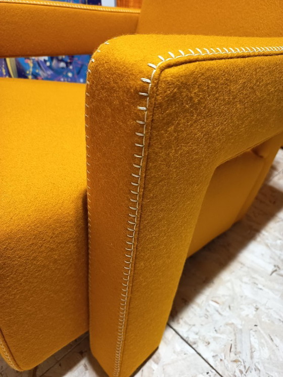 Image 1 of CASSINA Paire de fauteuils Utrecht 637 NEUF 2026 en laine KVARD Moutarde par Gerrit Rietveld