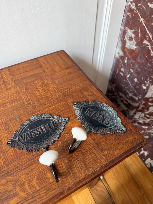 Double coat rack in metal and ceramic – vintage style
