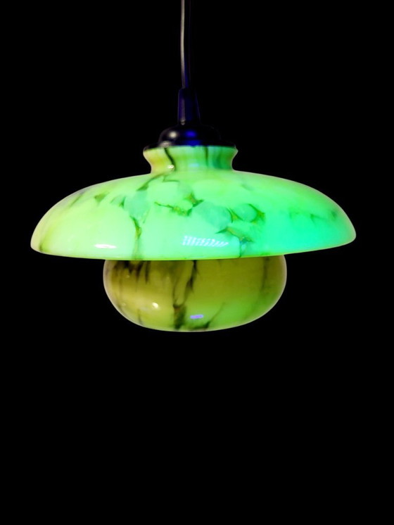 Image 1 of Uran- oder annagrüne Glaspendelleuchte, seltenes Modell, Scailmont, Art déco