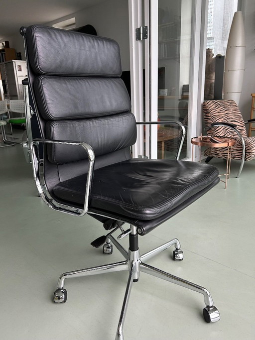 Vitra Eames E.A. 219 Office Chair – draaistoelen, Aluminium