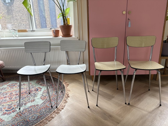 Image 1 of Vintage formica eettafel (uitschuifbaar) met 4 stoelen