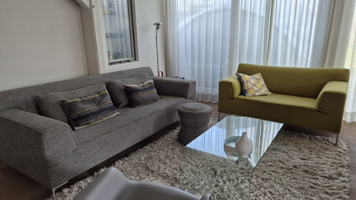 Design on stock BLOQ  driezits en loveseat en poef PLOF