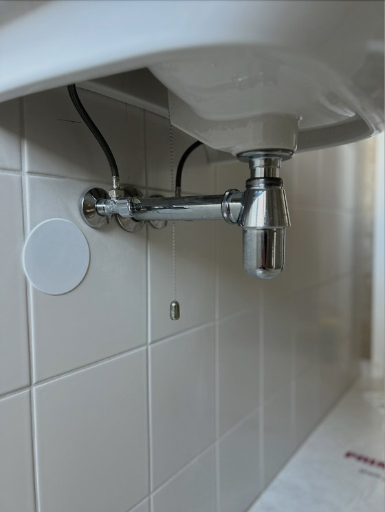 Nouveau, Geberit 300 Basic avec robinet/siphon (!) – Coiffeuses, Ceramic (photo 6 of 9)