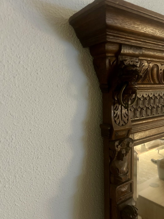 Espejo antiguo de Malinas con cresta - Roble macizo con cabezas de león y cristal facetado - 155 x 75 cm, ca. (photo 4 of 9)