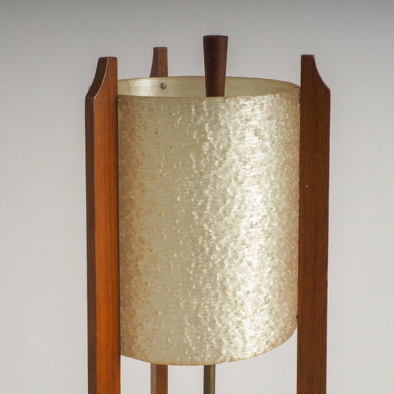 Mid-Century Modern vloerlamp met 3 lagen, gemaakt van glasvezel en hout. – Vloerlampen, Fiberglass (photo 6 of 13)