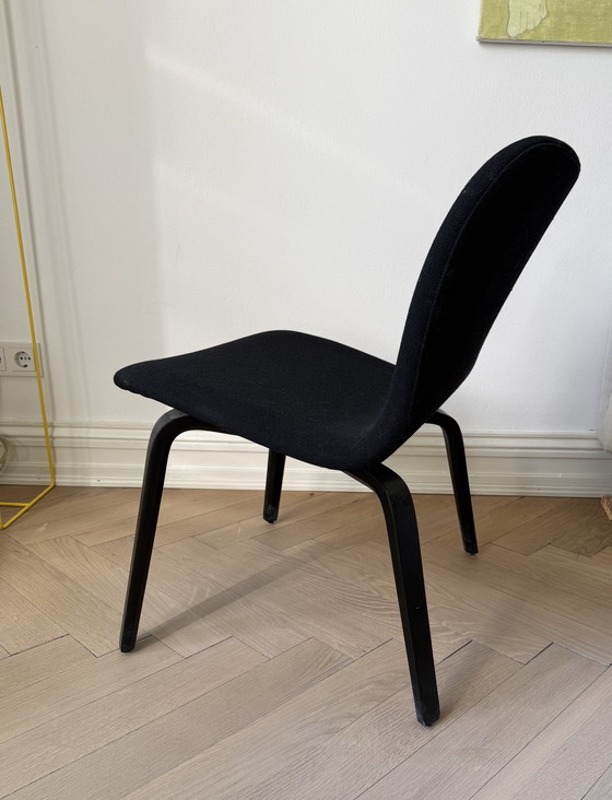 Image 1 of MUUTO Poltrona imbottita Visu