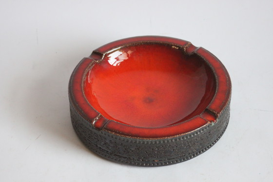 Image 1 of Cenicero de cerámica roja de Amphora Belgium