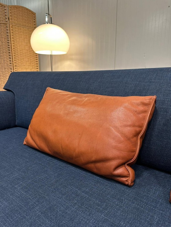 Image 1 of 2x Diseño original en cojín lumbar de serie