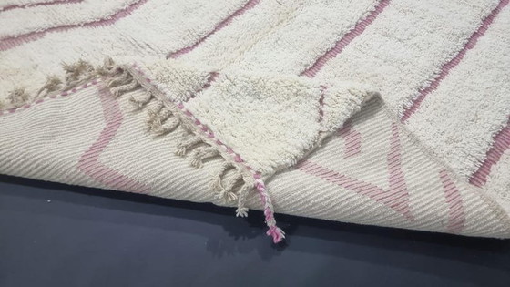 Image 1 of Alfombra marroquí Beni Ourain, tejida a mano con técnicas tradicionales, 140 x 260 cm.