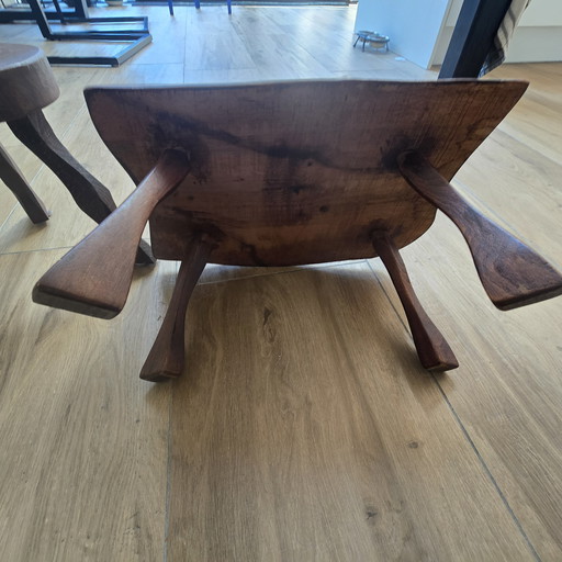 Si tratta di tavoli in legno in stile brutalista vintage degli anni '70.