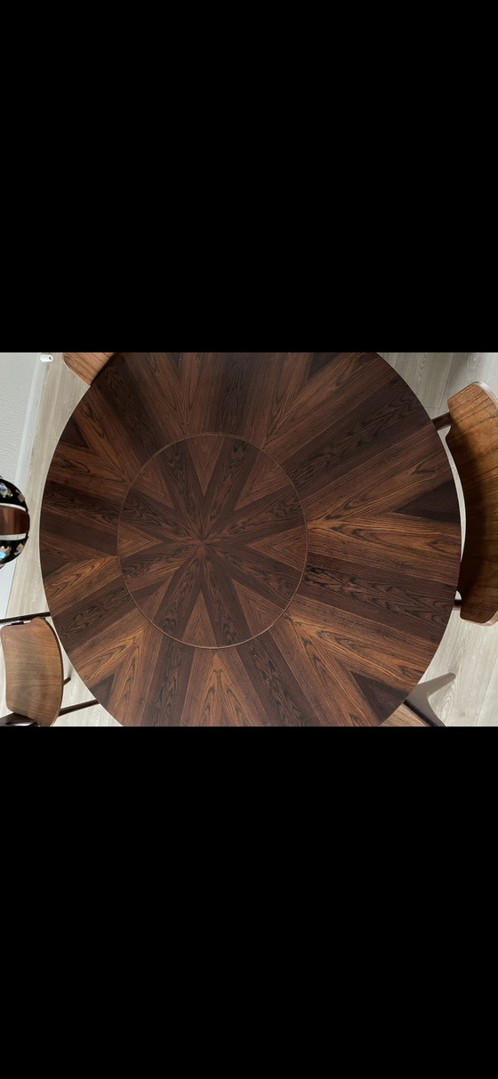 Image 1 of Vintage rosewood round table