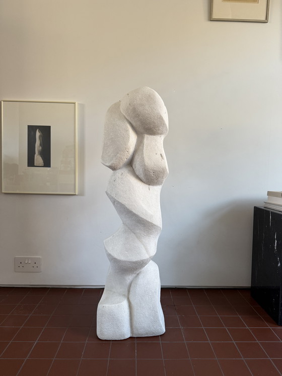 Image 1 of Stehende Granit-Stein-Skulptur