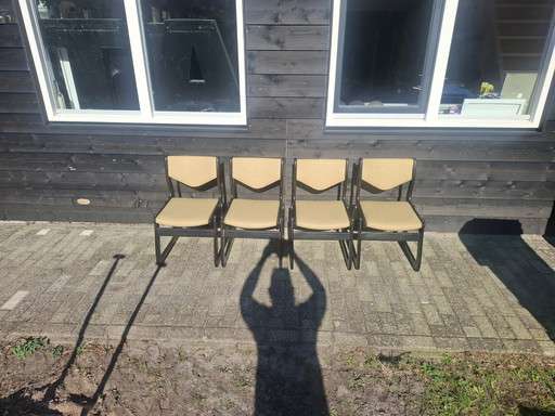 4 space age eetkamerstoelen