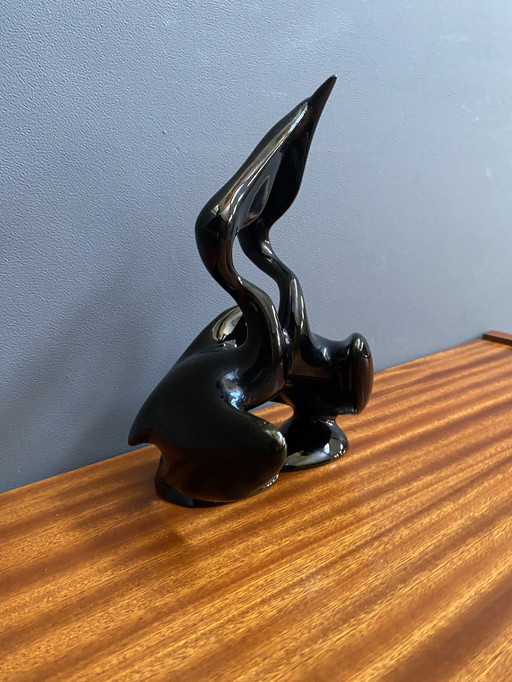 Figurine en céramique noire de 2 pélicans par Miroslav Smutny 1960S