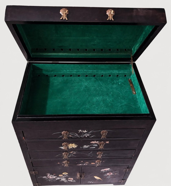 Image 1 of Coffret à objets précieux chinois incrusté de nacre (avec rapport d'expertise)