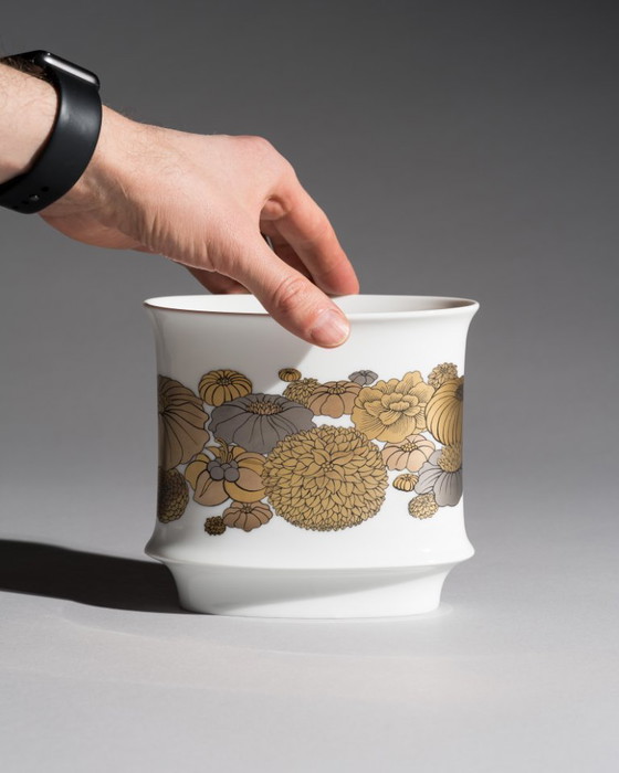 Image 1 of Jarrón Rosenthal de Tapio Wirkkala y Alain Le Foll Diseño floral de porcelana dorada