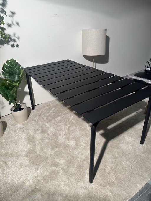 Valerie objects aligned tuintafel zwart showmodel