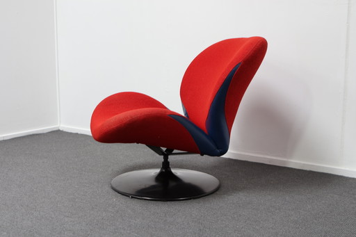 Beautiful Red Design Chair