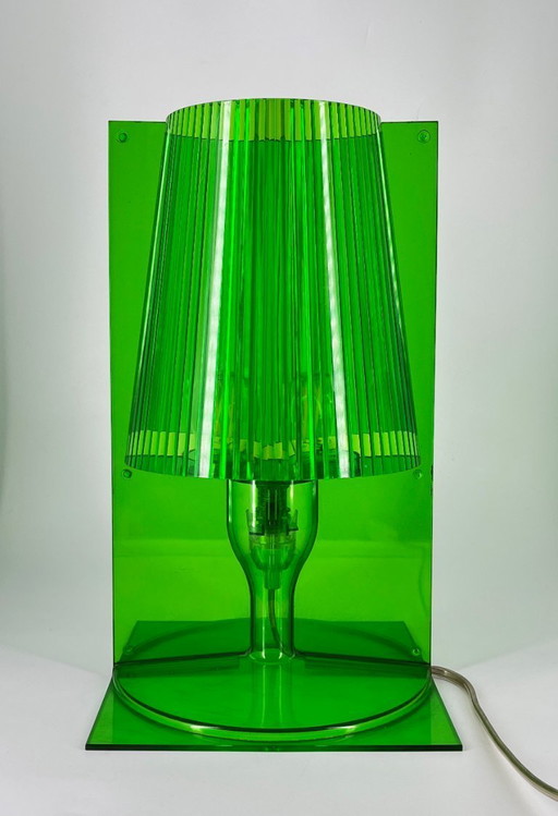 Lampe de table Kartell « Take » verte – Design de Ferruccio Lavia, fabriquée en Italie