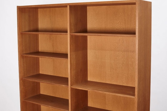 Libreria in rovere disegnata da Poul Hundevad per Hundevad & Co, Danimarca, anni '60. – Librerie, Wood (photo 3 of 12)